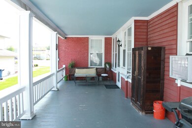 429 N Queen St, Littlestown, PA 17340 - photo 3