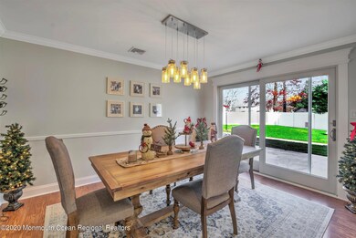 13-DINING ROOM