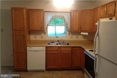 502 Birdie Rd, Locust Grove, VA 22508 - photo 3