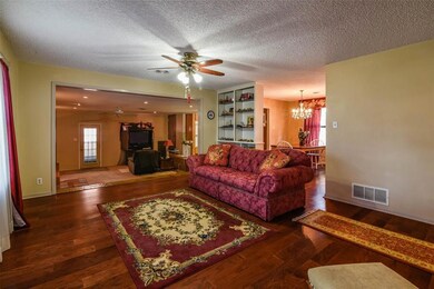 743 W Brock St, Denison, TX 75020 - photo 5