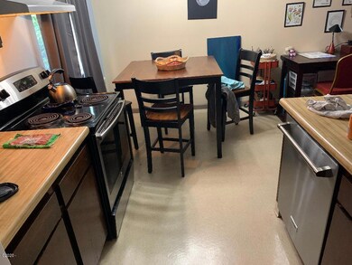 APT 1 KITCHEN11