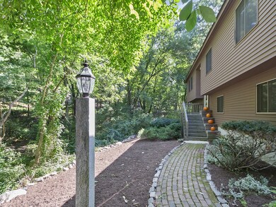 77 Hill St, Concord, MA 01742 - photo 4