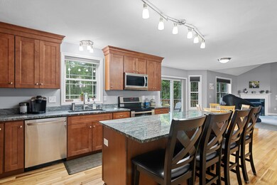 263 E Dunbarton Rd, Goffstown, NH 03045 - photo 3