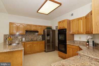 9301 Meadow Crossing Way, Fairfax Station, VA 22039 - photo 5