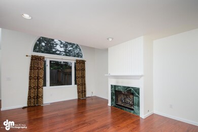 10711 Commodore Dr Anchorage-large-002-L