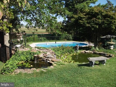 11102 Mapleville Rd, Hagerstown, MD 21742 - photo 6