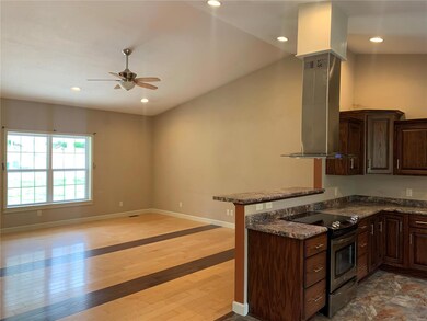 2832 Carrie Ann Cir, Poplar Bluff, MO 63901 - photo 7