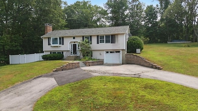 23 Bartlett St, Allenstown, NH 03275 - photo 3