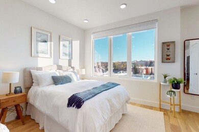 38 Hichborn St unit 402, Boston, MA 02135 - photo 4