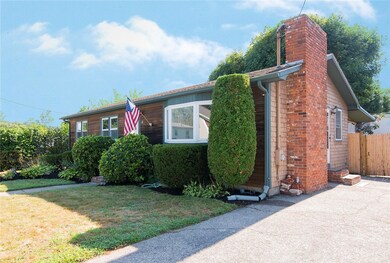 12 Topeka St, Cranston, RI 02920 - photo 2
