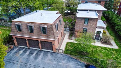 39 Franklin St, Saratoga Springs, NY 12866 - photo 4