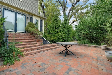 34-Camera 303 E 9th Street-29