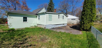 100 Jillson Ave, Woonsocket, RI 02895 - photo 2