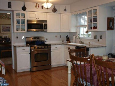 272 Maple Point Dr, Langhorne, PA 19047 - photo 5