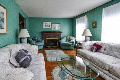 42 Larnis Rd, Framingham, MA 01701 - photo 5