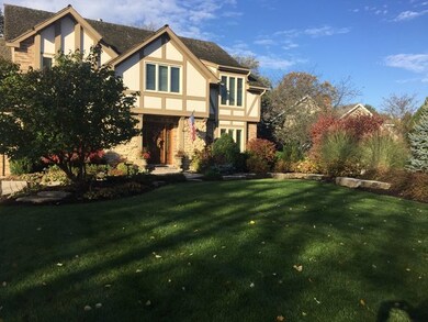 1607 Brestal Ct, Naperville, IL 60565 - photo 2