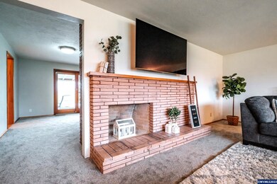 205 SE Fir Villa Rd, Dallas, OR 97338 - photo 7