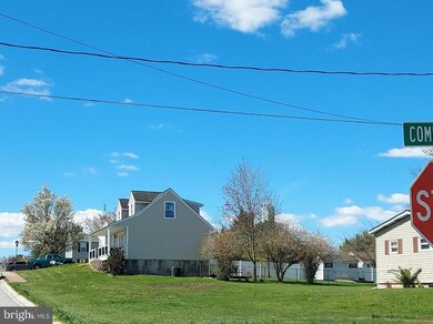 125 Commerce St, Taneytown, MD 21787 - photo 2