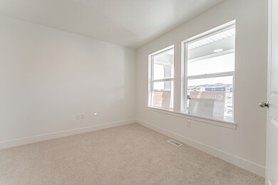 4722 W Cillian Ln unit 2411, Riverton, UT 84096 - photo 2