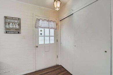 5-web-or-mls-W Sun City Blvd-005