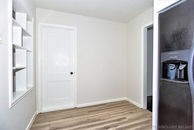 311 E 12th Place, Claremore, OK 74017 - photo 6