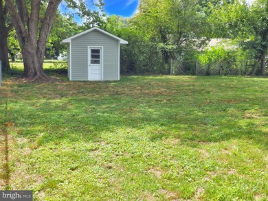 115 W Potomac Dr, Colonial Beach, VA 22443 - photo 4