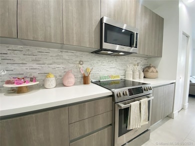 10241 NW 71st Terrace, Doral, FL 33178 - photo 6