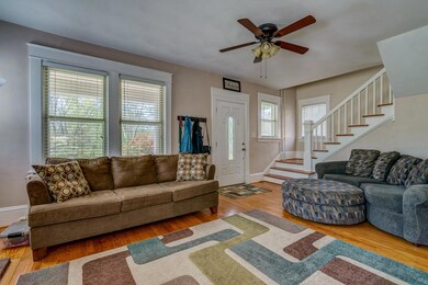 6 Living Room