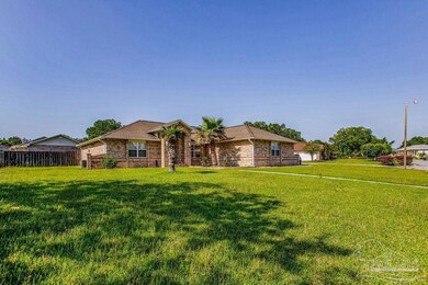 2443 Sweetheart Ln, Pensacola, FL 32526 - photo 4