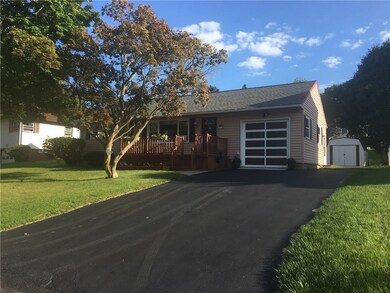 LARGE DBL BLACKTOP DRIVEWAY JUST SEALED!!