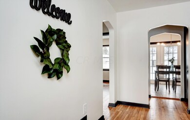Living Room (5)