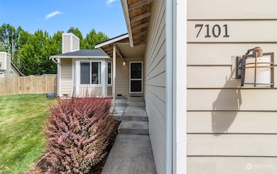 7101 Church Creek Cir NW, Stanwood, WA 98292 - photo 2