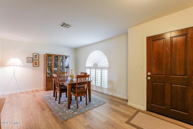 504 E Ivy St, Mesa, AZ 85203 - photo 2