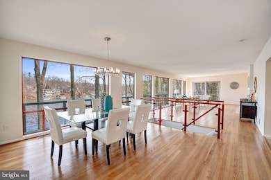 6432 Lakeview Dr, Falls Church, VA 22041 - photo 5