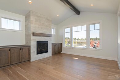 3026 NW Clearwater Dr, Bend, OR 97703 - photo 3