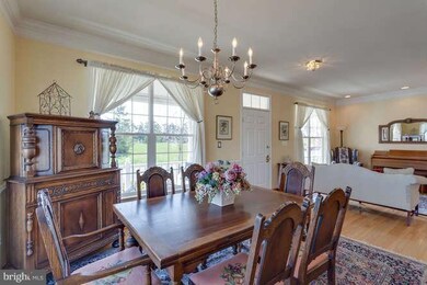 25437 Beresford Dr, Chantilly, VA 20152 - photo 7