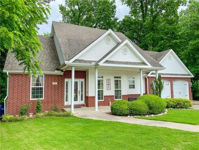 603 SW Tunbridge Dr, Bentonville, AR 72712 - photo 2