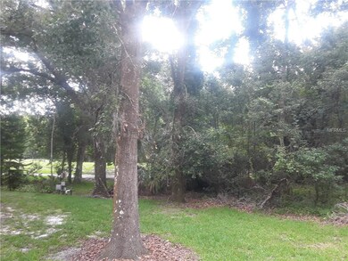 LARGE BACK YARD TO GOLF COURSE