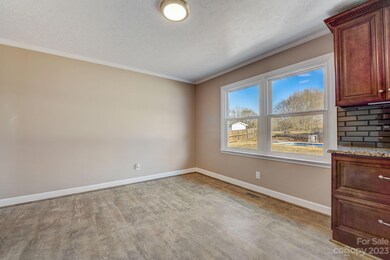 810 Waters St, Shelby, NC 28152 - photo 5