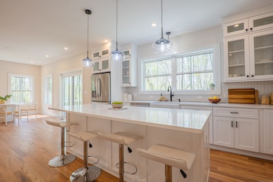 6 Brookview Dr, Trumbull, CT 06611 - photo 3