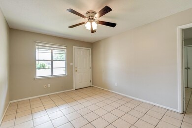 2 (3 of 13) Family Room