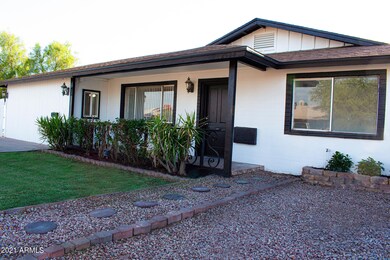 2524 N 57th Dr, Phoenix, AZ 85035 - photo 6