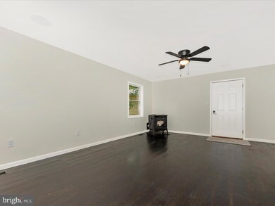 2804 Hollingsworth Rd, Reisterstown, MD 21136 - photo 5
