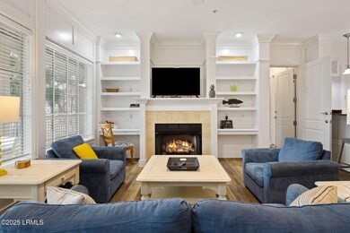8-web-or-mls-101 Ave of Oaks Interiors-3