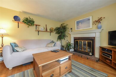 58 Haswill St, Warwick, RI 02889 - photo 3