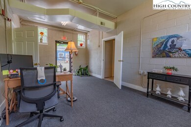 1080 Main St NW, Lenoir, NC 28645 - photo 5