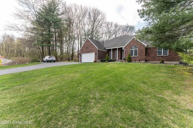 15 Tulip Tree Ln, Schenectady, NY 12309 - photo 2