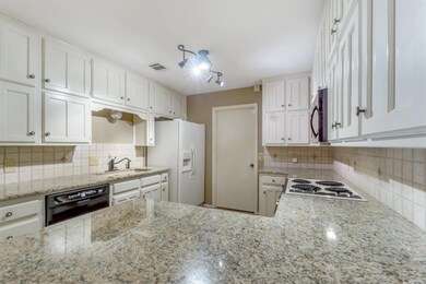 239 Mountainview Dr, Hurst, TX 76054 - photo 3