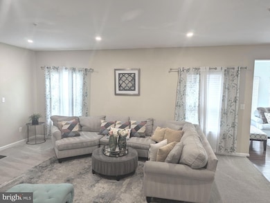 9707 Marsh Gate Ln, Baltimore, MD 21220 - photo 7