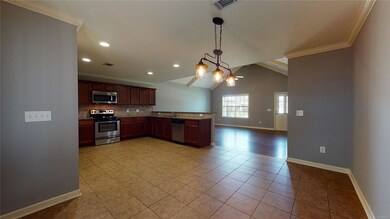 Eat-In Kitchen